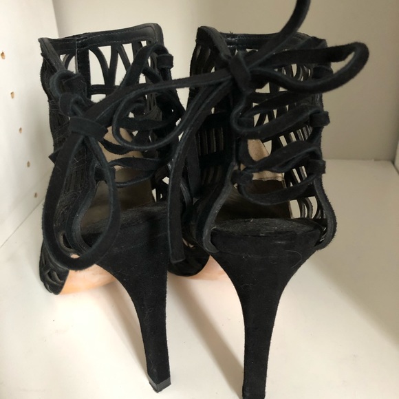 ⭐️2 for $40 Zara Basic laser cut bootie - Picture 6 of 7